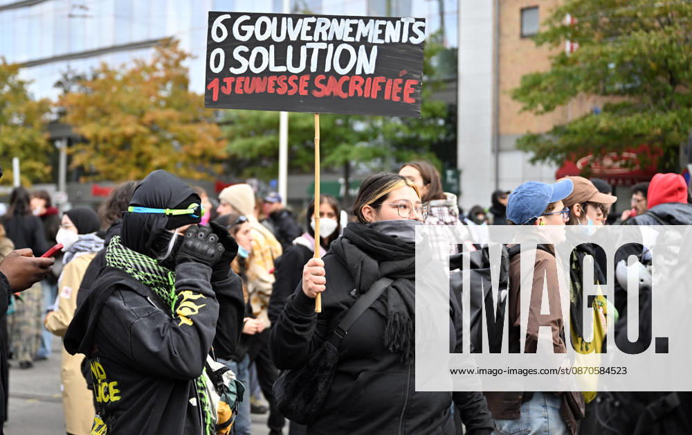 Protesters gather in Brussels to demonstrate against federal government policies BRUSSELS, BELGIUM - OCTOBER 24: Protesters gather at Albertine Square in Brussels, Belgium, on October 24, 2026, following calls from various civil society organizations, trade unions, and student groups to voice opposition to the federal government s economic policies, rising living costs, and proposed budget cuts to social welfare programs. The protest ended after police intervention. Dursun Aydemir Anadolu Brussels Belgium. Editorial use only. Please get in touch for any other usage.