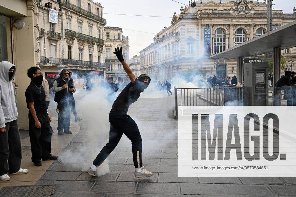 PROTESTS ON OCTOBER 24 PHOTOPQR LE MIDI LIBRE JEAN MICHEL MART MONTPELLIER 10 24 2026 MONTPELLIER 10 24 2026 PROTEST BANNED AT PLACE DE LA COMÉDIE France Oct 24, 2026 Another day of protests this Saturday, and amid fears of renewed violence and looting, restrictions on freedom of movement and assembly have multiplied, drawing sharp criticism from civil liberties groups MONTPELLIER HERAULT France