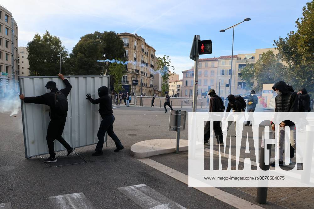 PROTESTS ON OCTOBER 24 PHOTOPQR LA PROVENCE Gilles Bader Marseille Oct. 24, 2026 Protests in Marseille on October 24, 2026 France Oct. 24, 2026 Another day of protests this Saturday, and amid fears of renewed violence and looting, restrictions on freedom of movement and assembly have multiplied, drawing sharp criticism from civil liberties groups Marseille BdR France