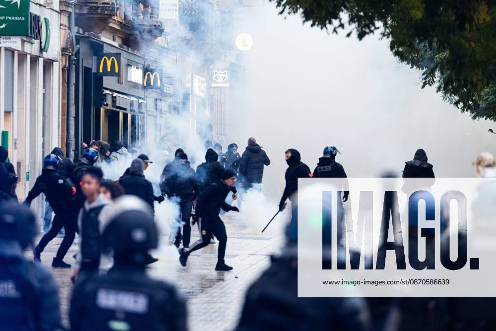 October 24 Protest: Demonstration Banned in Metz PHOTOPQR LE REPUBLICAIN LORRAIN Hugo AZMANI Metz Oct. 24, 2026 October 24 Protest: Demonstration Banned in Metz; Law enforcement used tear gas, Place de la République, France, Oct. 24, 2026 Another day of protests this Saturday, and amid fears of renewed violence and looting, restrictions on freedom of movement and assembly have multiplied, drawing sharp criticism from civil liberties groups Metz, Moselle, Lorraine, France