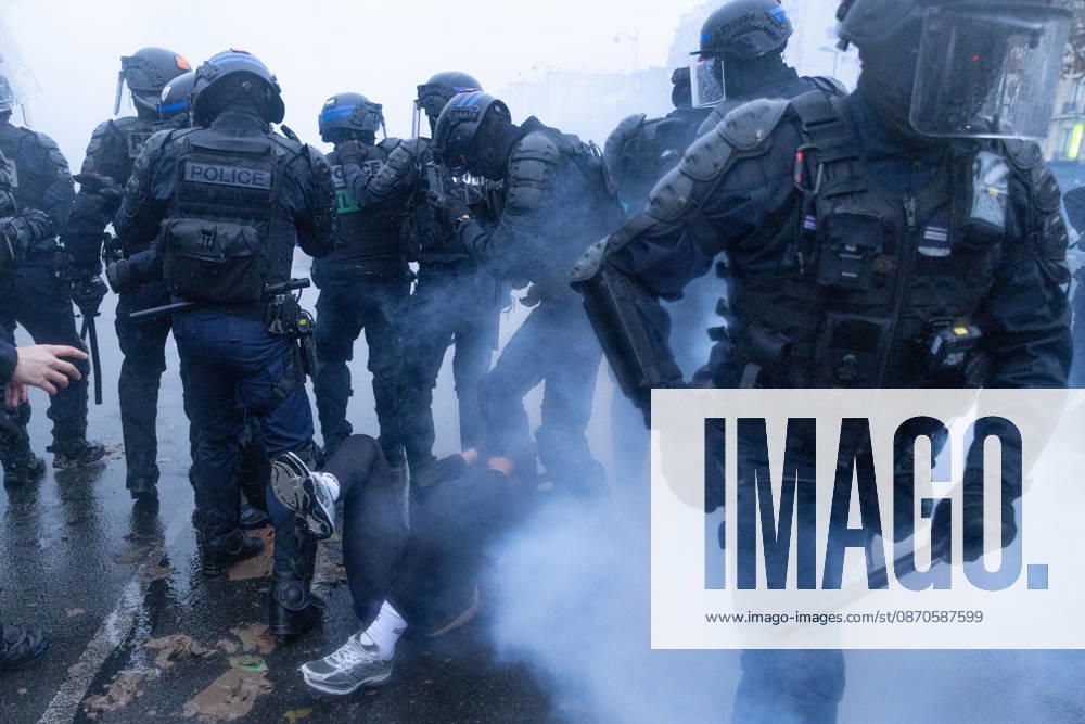 Demonstrators clash with police near Porte de Vincennes amid ongoing protests in Paris PARIS, FRANCE - OCTOBER 24: Police detain some of the demonstrators as protesters clash with police near Porte de vincennes during a demonstration amid ongoing social and political tensions in Paris, France, on October 24, 2026. Police take security measures during the protests. Ibrahim Ezzat Anadolu Paris France. Editorial use only. Please get in touch for any other usage.