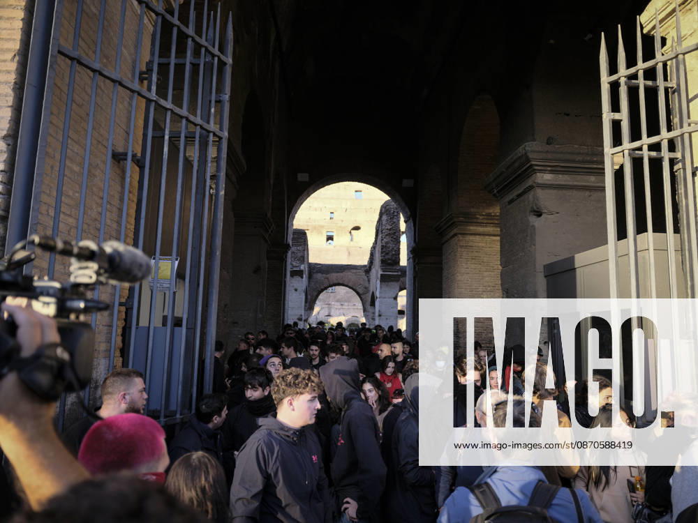 Protesters Attempt to Occupy the Colosseum Rome, Italy, October 24, 2026. Demonstrators enter the Colosseum and attempt to occupy the monument during a protest in the Italian capital. The protesters remain inside the site until police arrive to intervene. The incident takes place during a demonstration in Rome, as tensions escalate between protesters and law enforcement. Rome Italy