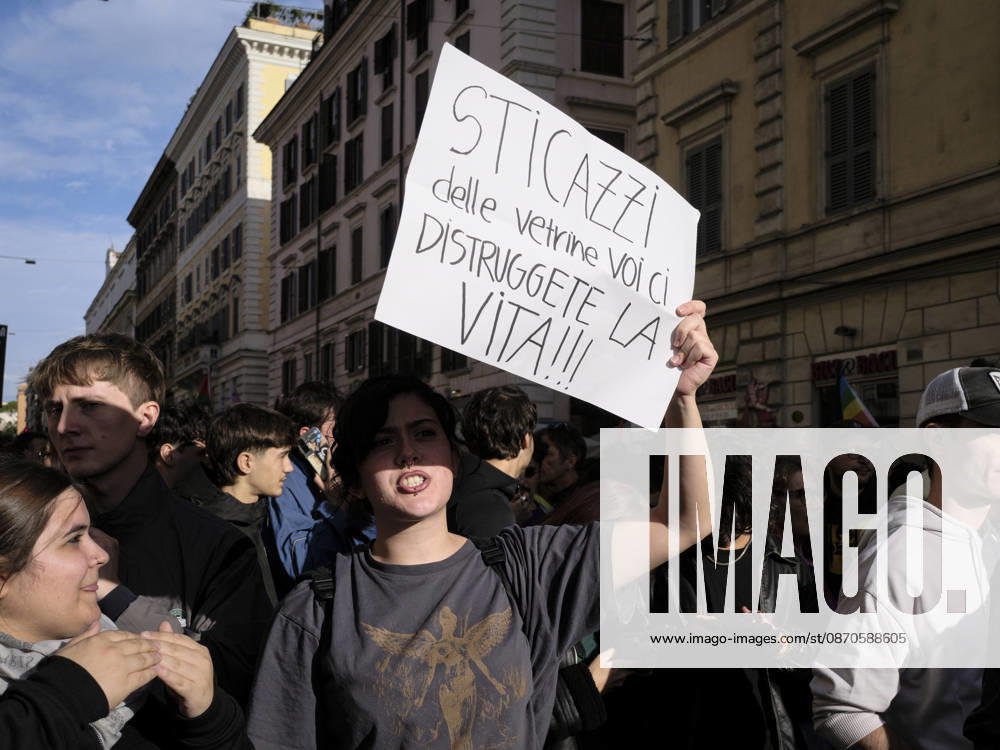 Rome Anti-War Demonstration Rome, Italy, October 24, 2026. Demonstrators take part in an anti-war march, under the slogan Fuori lItalia dalla guerra (Keep Italy Out of the War). Protesters, opposing Italys involvement in wars, military rearmament and the Italian governments policies. Rome Italy