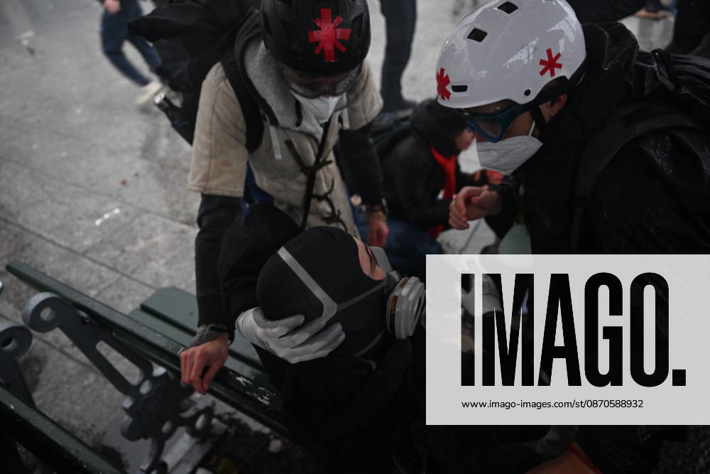 Police intervene in demonstrators amid ongoing protests in Paris PARIS, FRANCE - OCTOBER 24: Police intervene in protesters as demonstrators carrying banners, gather during a demonstration amid ongoing social and political tensions in Paris, France, on October 24, 2026. Mouneb Taim Anadolu Paris France. Editorial use only. Please get in touch for any other usage.