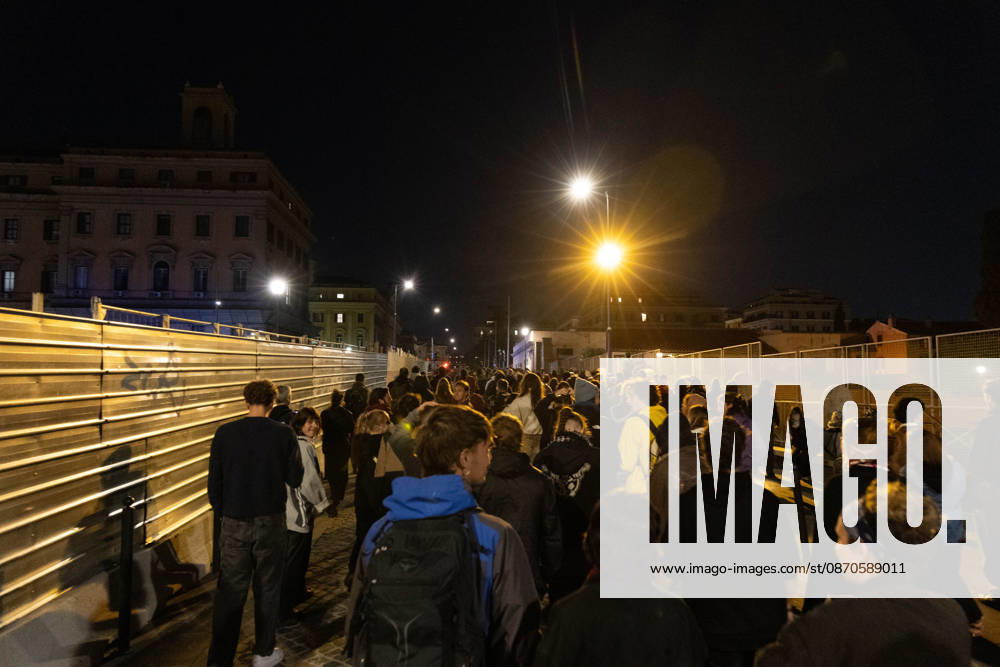 IPA90124706 - Protest Against Rising Living Costs: Rome, October 24, 2026 March Organized by the October 17 Movement