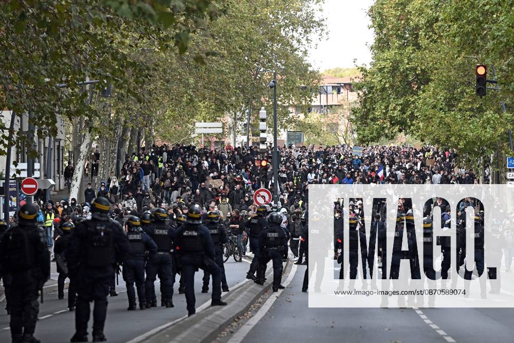 PROTEST ON OCTOBER 24, 2026: CONTEXT—PROTEST AGAINST THE HIGH COST OF LIVING AND IN SUPPORT OF THE HIGH SCHOOL STUDENT MOVEMENT REMY GABALDA MAXPPP 10 24 2026 Several thousand people protested in the streets of Toulouse in support of the high school student movement and to protest the cost of living in France. France, Oct. 24, 2026. Another day of protests this Saturday, and amid fears of renewed violence and looting, restrictions on freedom of movement and assembly have multiplied, drawing sharp criticism from civil liberties groups.
