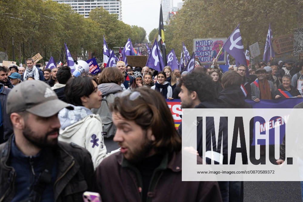 Demonstration on Saturday, October 24, 2026, starting at the Porte d’Italie in Paris. A large-scale rally brought together a massive crowd in the streets of the capital, reflecting strong popular mobilization. The demonstrators set off from the south of Paris, forming a dense procession in an atmosphere of collective mobilization. Frederic Levebvre Bestimage Paris France