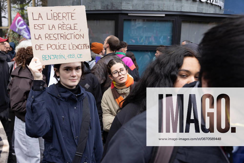 Demonstration on Saturday, October 24, 2026, starting at the Porte d’Italie in Paris. A large-scale rally brought together a massive crowd in the streets of the capital, reflecting strong popular mobilization. The demonstrators set off from the south of Paris, forming a dense procession in an atmosphere of collective mobilization. Frederic Levebvre Bestimage Paris France
