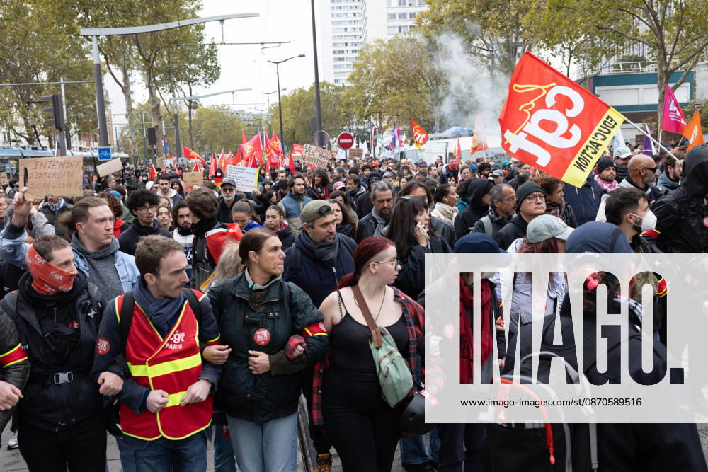 Demonstration on Saturday, October 24, 2026, starting at the Porte d’Italie in Paris. A large-scale rally brought together a massive crowd in the streets of the capital, reflecting strong popular mobilization. The demonstrators set off from the south of Paris, forming a dense procession in an atmosphere of collective mobilization. Frederic Levebvre Bestimage Paris France
