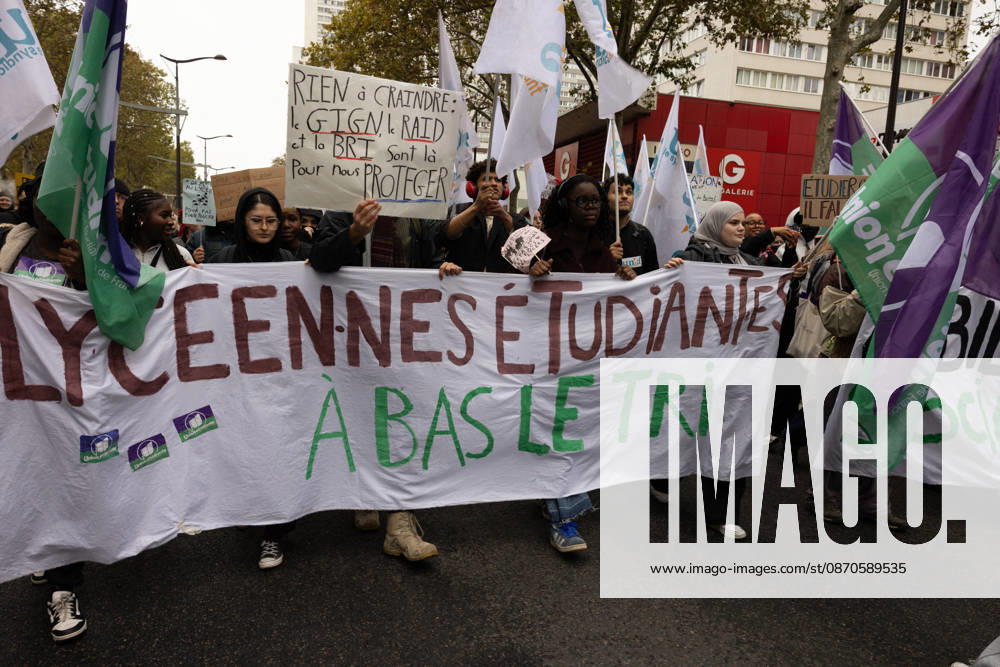 Demonstration on Saturday, October 24, 2026, starting at the Porte d’Italie in Paris. A large-scale rally brought together a massive crowd in the streets of the capital, reflecting strong popular mobilization. The demonstrators set off from the south of Paris, forming a dense procession in an atmosphere of collective mobilization. Frederic Levebvre Bestimage Paris France