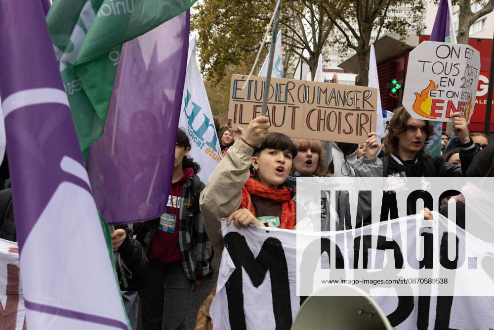 Demonstration on Saturday, October 24, 2026, starting at the Porte d’Italie in Paris. A large-scale rally brought together a massive crowd in the streets of the capital, reflecting strong popular mobilization. The demonstrators set off from the south of Paris, forming a dense procession in an atmosphere of collective mobilization. Frederic Levebvre Bestimage Paris France