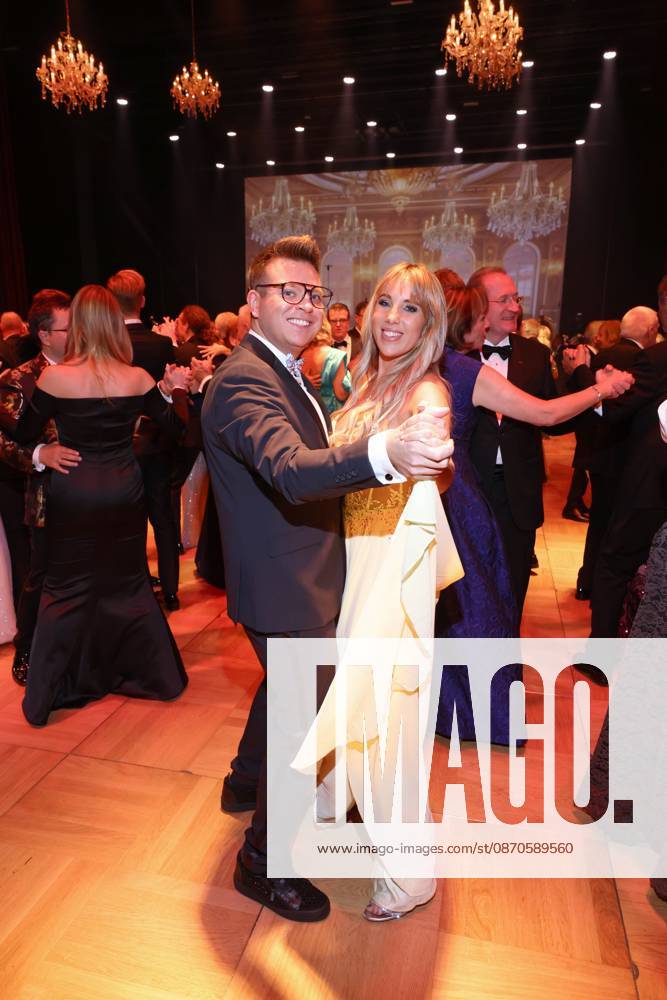 Leipziger Opernball 2026 Dominik Ledea, Annemarie Eilfeld erster Tanz, Leipziger Opernball 2026, Oper Leipzig, Datum: 24.10.2026