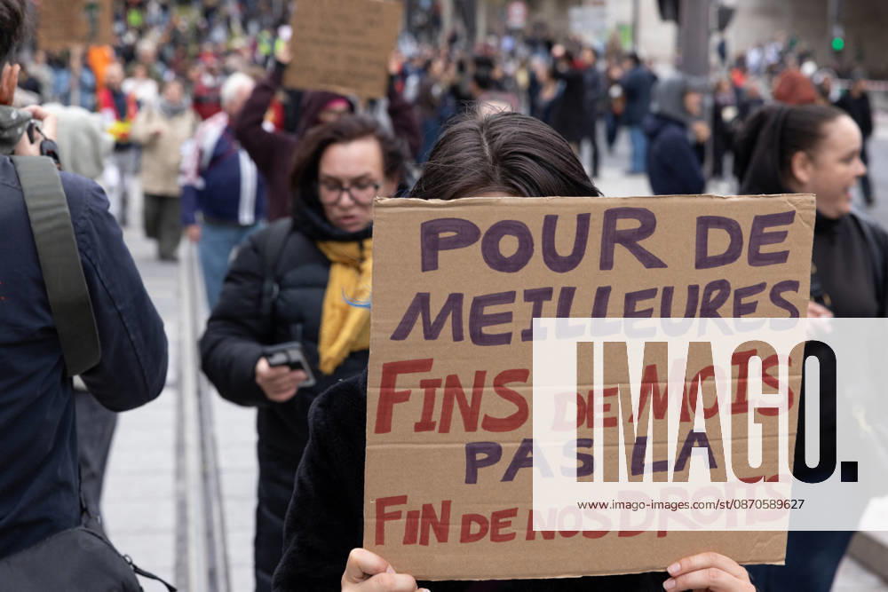 Demonstration on Saturday, October 24, 2026, starting at the Porte d’Italie in Paris. A large-scale rally brought together a massive crowd in the streets of the capital, reflecting strong popular mobilization. The demonstrators set off from the south of Paris, forming a dense procession in an atmosphere of collective mobilization. Frederic Levebvre Bestimage Paris France