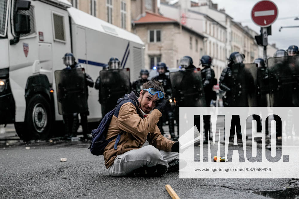 Police intervene in demonstrators amid ongoing protests in Nancy NANCY, FRANCE - OCTOBER 24: Police clash with protesters with water cannons and tear gas during a demonstration amid ongoing social and political tensions in Nancy, France, on October 24, 2026. Muhammed Said Tako Anadolu Nancy France. Editorial use only. Please get in touch for any other usage.