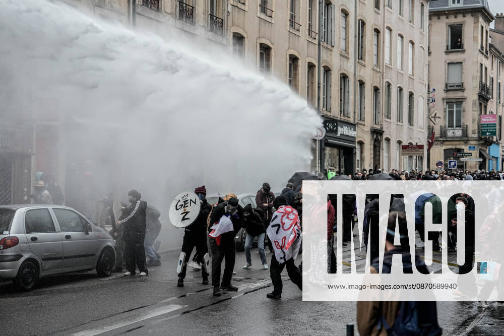 Police intervene in demonstrators amid ongoing protests in Nancy NANCY, FRANCE - OCTOBER 24: Police clash with protesters with water cannons and tear gas during a demonstration amid ongoing social and political tensions in Nancy, France, on October 24, 2026. Muhammed Said Tako Anadolu Nancy France. Editorial use only. Please get in touch for any other usage.