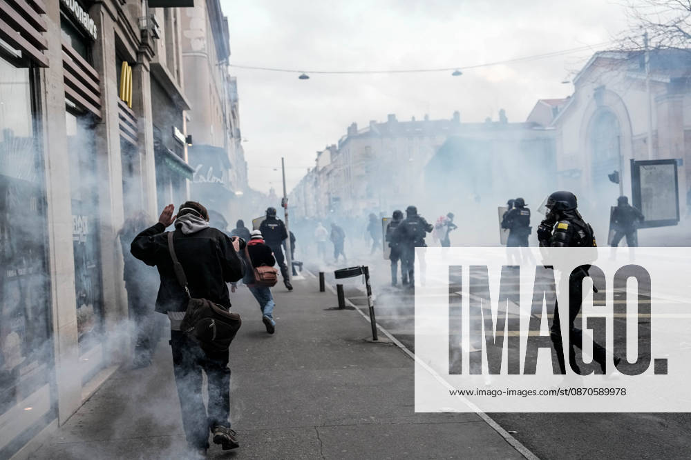 Police intervene in demonstrators amid ongoing protests in Nancy NANCY, FRANCE - OCTOBER 24: Police clash with protesters with water cannons and tear gas during a demonstration amid ongoing social and political tensions in Nancy, France, on October 24, 2026. Muhammed Said Tako Anadolu Nancy France. Editorial use only. Please get in touch for any other usage.