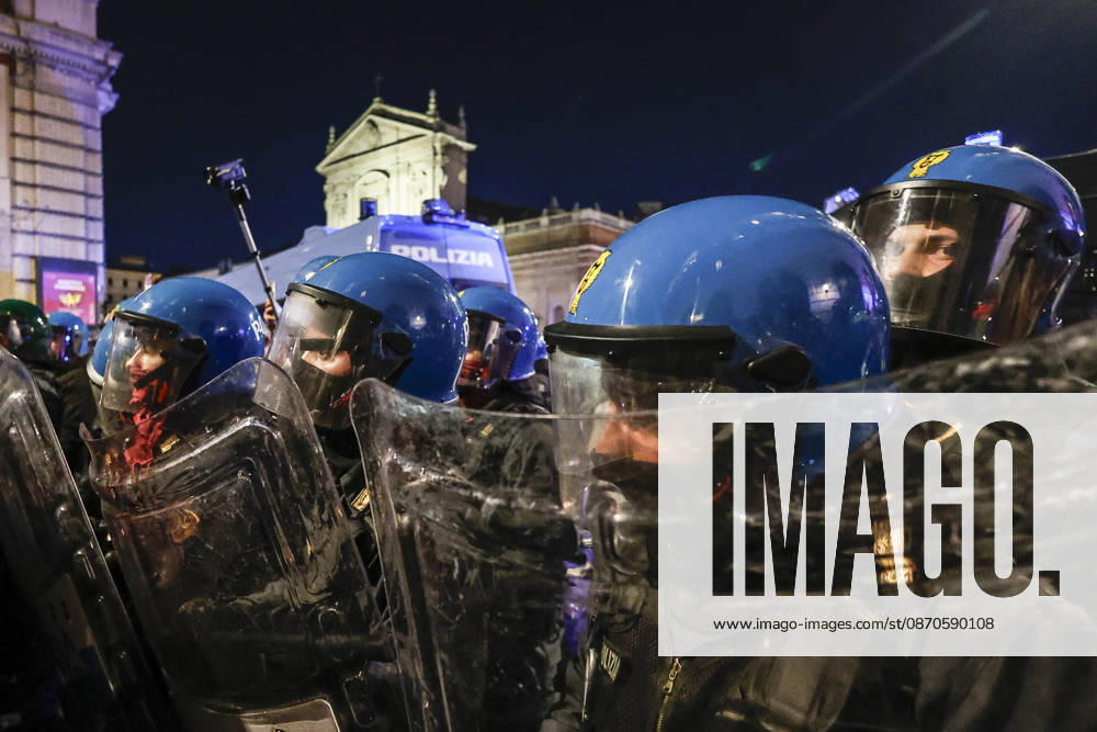 Demonstration against the Italian government in Rome ROME, ITALY, OCTOBER 24: Italian anti-riot police officers face demonstrators during a protest against the Italian government in Rome, Italy, on October 24, 2026. Riccardo De Luca Anadolu Rome Italy. Editorial use only. Please get in touch for any other usage.