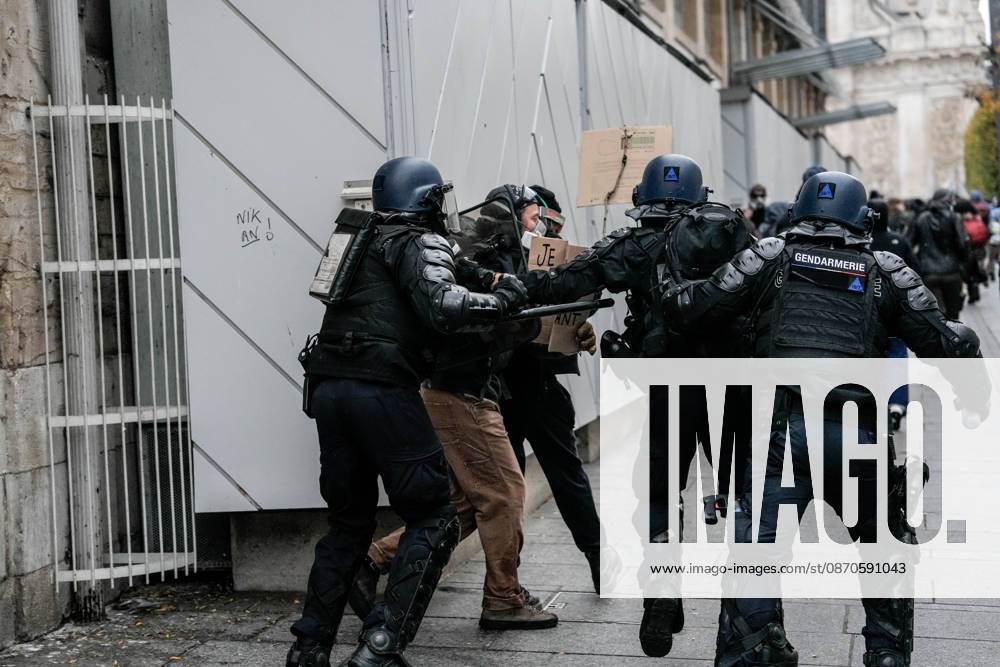 Police intervene in demonstrators amid ongoing protests in Nancy NANCY, FRANCE - OCTOBER 24: Police clash with protesters with water cannons and tear gas during a demonstration amid ongoing social and political tensions in Nancy, France, on October 24, 2026. Muhammed Said Tako Anadolu Nancy France. Editorial use only. Please get in touch for any other usage.