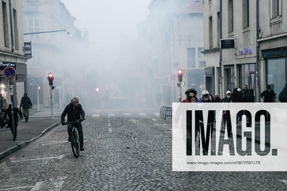 Police intervene in demonstrators amid ongoing protests in Nancy NANCY, FRANCE - OCTOBER 24: Police clash with protesters with water cannons and tear gas during a demonstration amid ongoing social and political tensions in Nancy, France, on October 24, 2026. Muhammed Said Tako Anadolu Nancy France. Editorial use only. Please get in touch for any other usage.