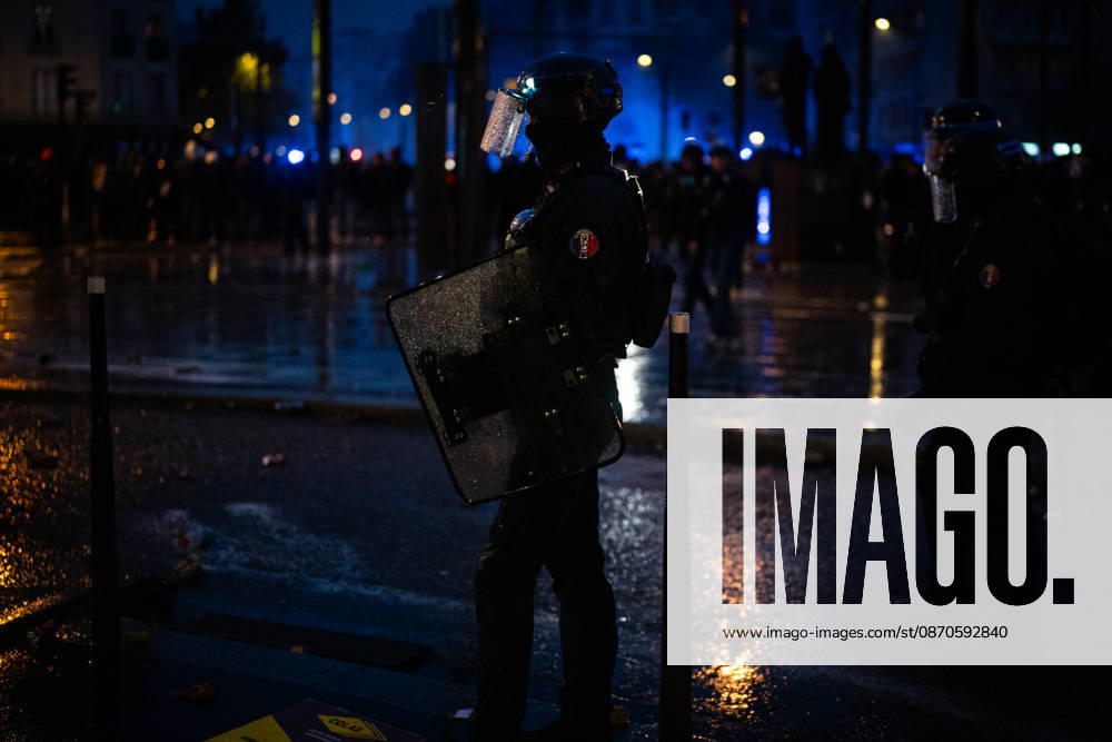 Demonstrators clash with police near Porte de Vincennes amid ongoing protests in Paris PARIS, FRANCE - OCTOBER 24: Demonstrators clash with police near Porte de vincennes during a demonstration amid ongoing social and political tensions in Paris, France, on October 24, 2026. Police use tear gas and high pressure water to disperse the crowd. Rachelle Papillon-Amblard Anadolu Paris France. Editorial use only. Please get in touch for any other usage.