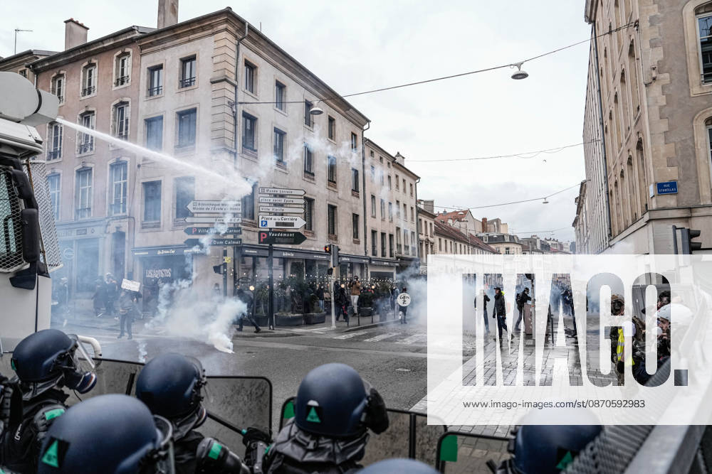 Police intervene in demonstrators amid ongoing protests in Nancy NANCY, FRANCE - OCTOBER 24: Police clash with protesters with water cannons and tear gas during a demonstration amid ongoing social and political tensions in Nancy, France, on October 24, 2026. Muhammed Said Tako Anadolu Nancy France. Editorial use only. Please get in touch for any other usage.