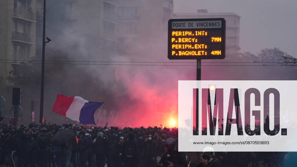 A demonstration against government policy wad held in Paris, France, on October 24, 2026. Protests follow last weekend s demonstrations, which were marked by violent clashes and widespread damage. (CTKxPhoto PavelxNemecek) CTKPhotoF202610240028001 CTKPhotoF202610240028001