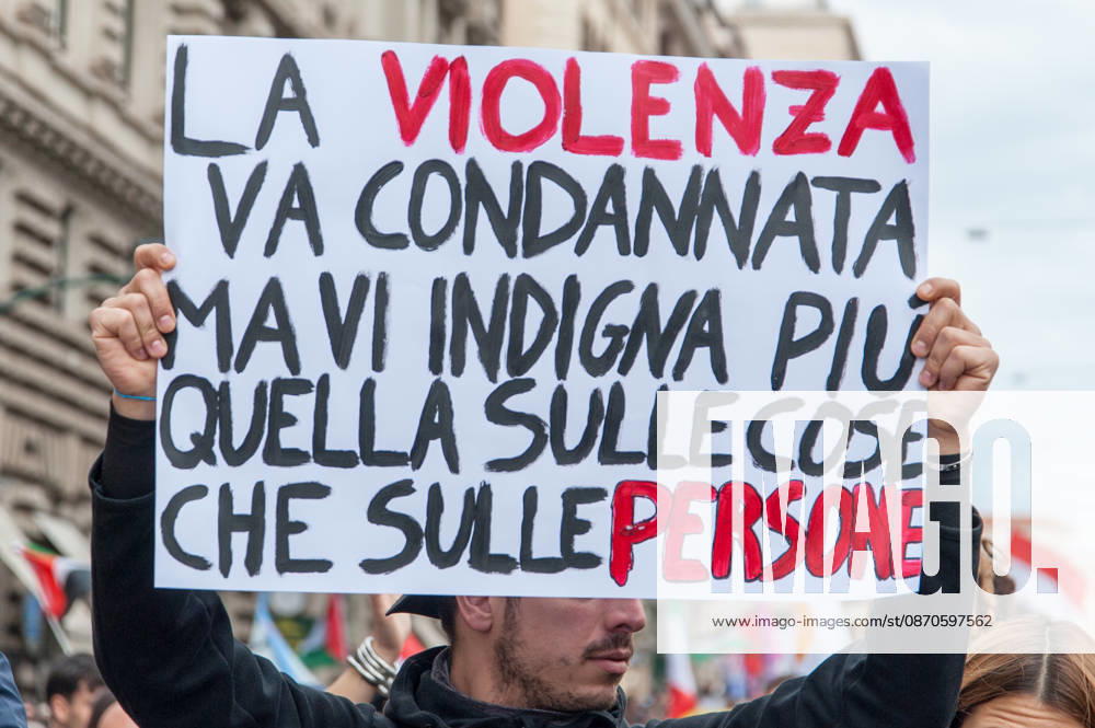 IPA90132225 - October 24, 2026: Demonstration in Rome organized by the October 17 Movement. P.S.: The photo may be used provided that the context in which it was taken is respected and that there is no intent to defame the individuals depicted.
