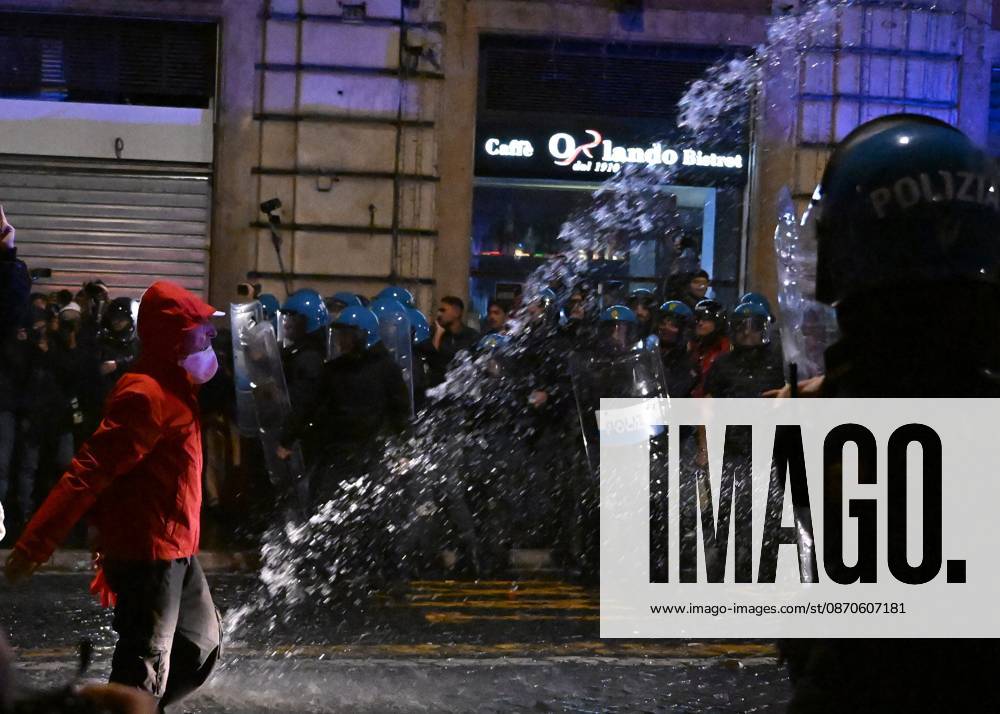 Demonstration against the government in Rome ROME, ITALY - OCTOBER 24: Police officers and water cannon vehicles block a road as anti-government protesters attempt to march toward the prime minister s office, on October 24, 2026 in Rome, Italy. Demonstrators taking part in the protest came face to face with security forces as police prevented them from advancing. Baris Seckin Anadolu Rome Italy. Editorial use only. Please get in touch for any other usage.