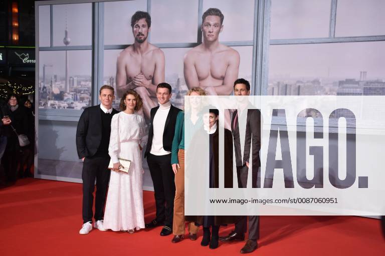 Matthias Schweighöfer, Miriam Stein, Artjom Gilz, Maria Furtwängler, Katharina Thalbach und Florian David Fitz bei der 100 Dinge Film Premiere am 26.11.2018 in Berlin 100 Dinge Filmpremiere in Berlin, 2018