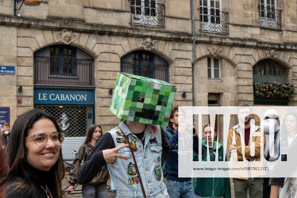 In Bordeaux, the march on the second day of protests against the rising cost of living initially proceeded peacefully. At the end of the route, violent clashes broke out on the sidelines between groups of demonstrators and law enforcement officers. Projectiles were thrown at riot police, who used tear gas to disperse the groups. Participants in the mobilization also included members of the Yellow Vests movement. Bordeaux France - ZUMAh207 20261024_zip_h207_045