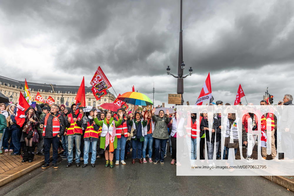 In Bordeaux, the march on the second day of protests against the rising cost of living initially proceeded peacefully. At the end of the route, violent clashes broke out on the sidelines between groups of demonstrators and law enforcement officers. Projectiles were thrown at riot police, who used tear gas to disperse the groups. Participants in the mobilization also included members of the Yellow Vests movement. Bordeaux France - ZUMAh207 20261024_zip_h207_041