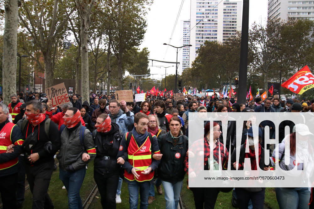 Yellow Vests Protest Act II - Paris Demonstration in favor of purchasing power, the protection of public services, and fiscal and social justice, in Paris on October 24, 2026 as part of a nationwide call for mobilisation bringing together former members of the Yellow Vest movement, labor unions, high school and university students. Photo by Florian Aventurier ABACAPRESS.COM Paris France