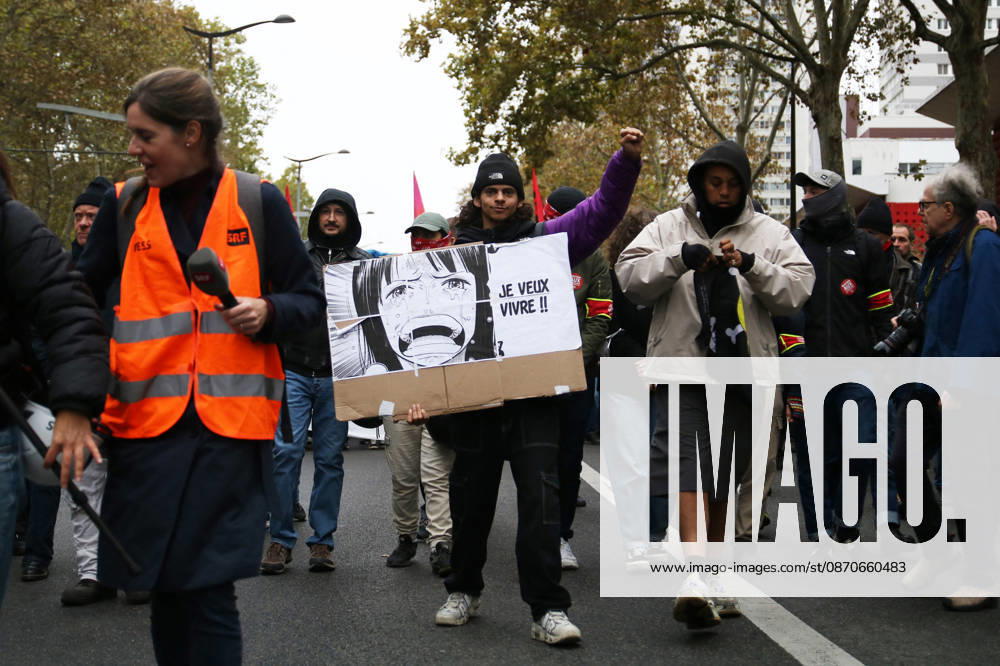 Yellow Vests Protest Act II - Paris Demonstration in favor of purchasing power, the protection of public services, and fiscal and social justice, in Paris on October 24, 2026 as part of a nationwide call for mobilisation bringing together former members of the Yellow Vest movement, labor unions, high school and university students. Photo by Florian Aventurier ABACAPRESS.COM Paris France