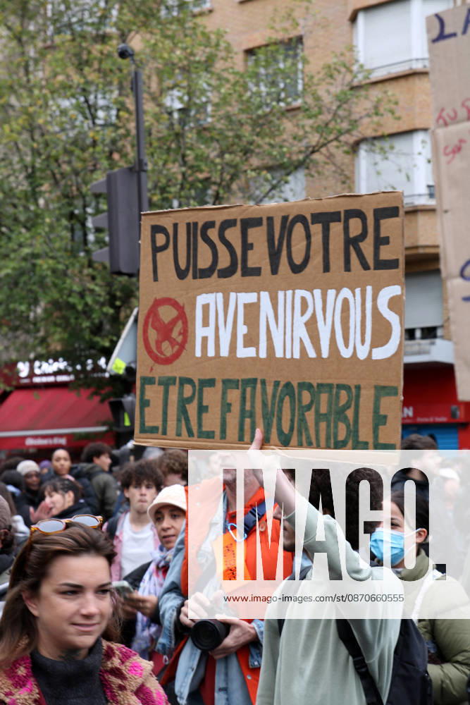 Yellow Vests Protest Act II - Paris Demonstration in favor of purchasing power, the protection of public services, and fiscal and social justice, in Paris on October 24, 2026 as part of a nationwide call for mobilisation bringing together former members of the Yellow Vest movement, labor unions, high school and university students. Photo by Florian Aventurier ABACAPRESS.COM Paris France