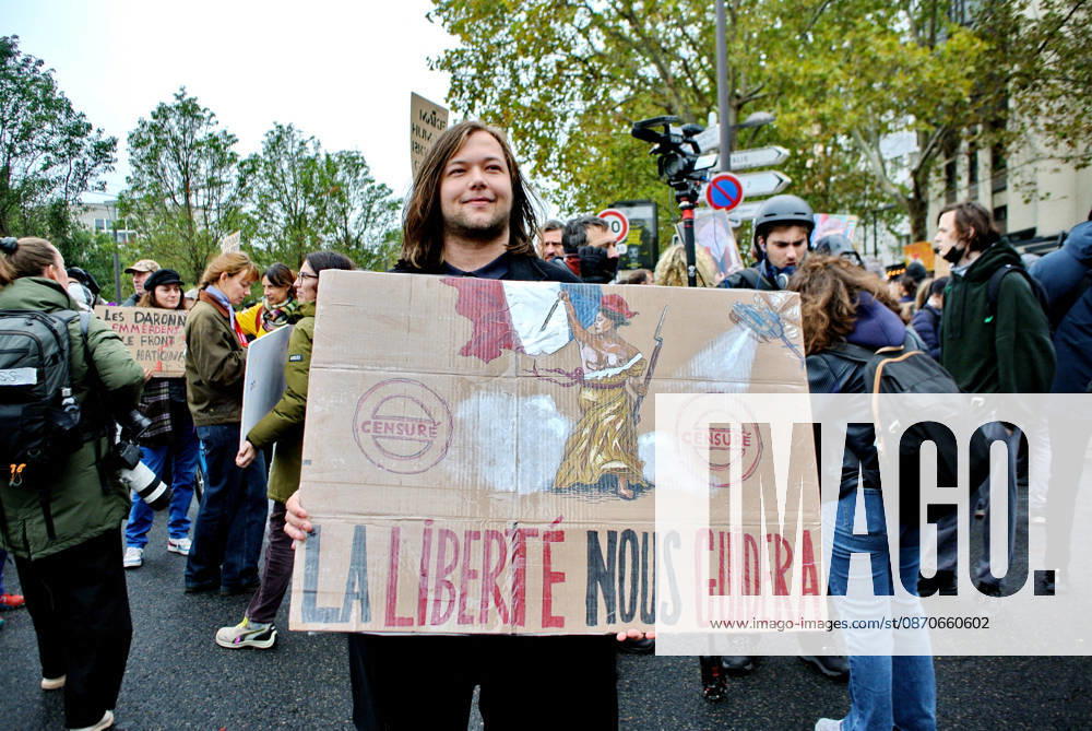 Yellow Vests Protest Act II - Paris Demonstration in favor of purchasing power, the protection of public services, and fiscal and social justice, as part of a nationwide call for mobilisation bringing together former members of the Yellow Vest movement, labor unions, high school and university students. in Paris on October 24, 2026. Photo by Karim Ait Adjedjou ABACAPRESS.COM Paris France