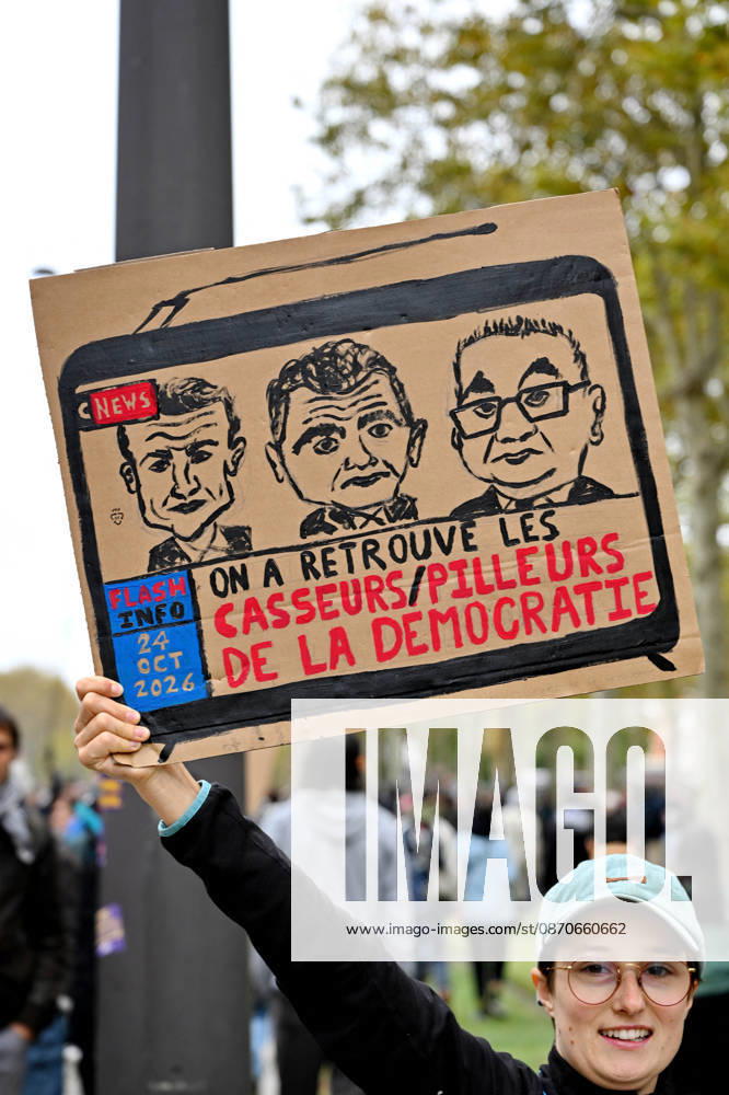 Yellow Vests Protest Act II - Paris Demonstration in favor of purchasing power, the protection of public services, and fiscal and social justice, as part of a nationwide call for mobilisation bringing together former members of the Yellow Vest movement, labor unions, high school and university students. in Paris on October 24, 2026. Photo by Karim Ait Adjedjou ABACAPRESS.COM Paris France
