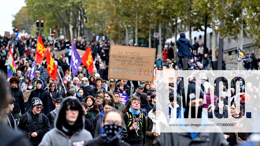 Yellow Vests Protest Act II - Paris Demonstration in favor of purchasing power, the protection of public services, and fiscal and social justice, as part of a nationwide call for mobilisation bringing together former members of the Yellow Vest movement, labor unions, high school and university students. in Paris on October 24, 2026. Photo by Karim Ait Adjedjou ABACAPRESS.COM Paris France