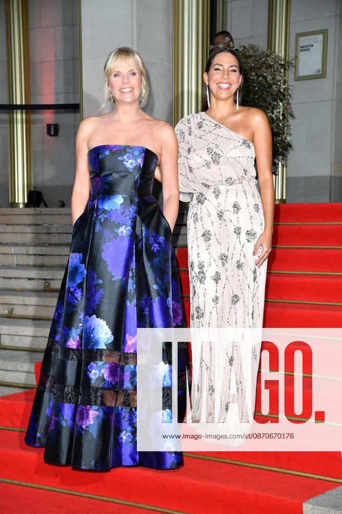 Melanie Marschke und Amy Mussul beim Leipziger Opernball 2026 in der Oper Leipzig am 24.10.2026