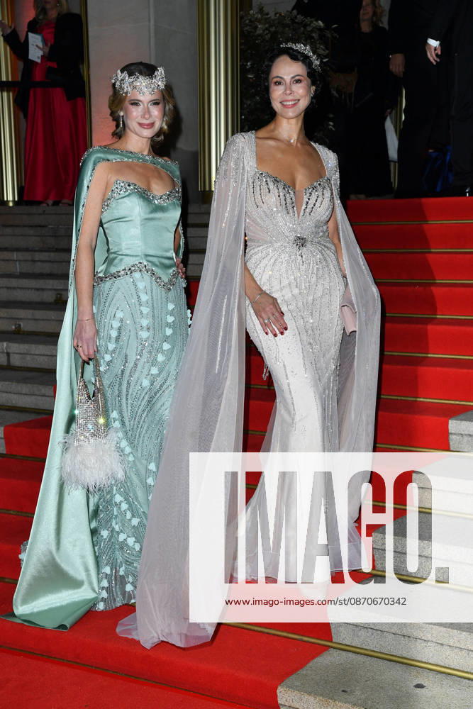 Iryna Thater und Natalia Yegorova beim Leipziger Opernball 2026 in der Oper Leipzig am 24.10.2026