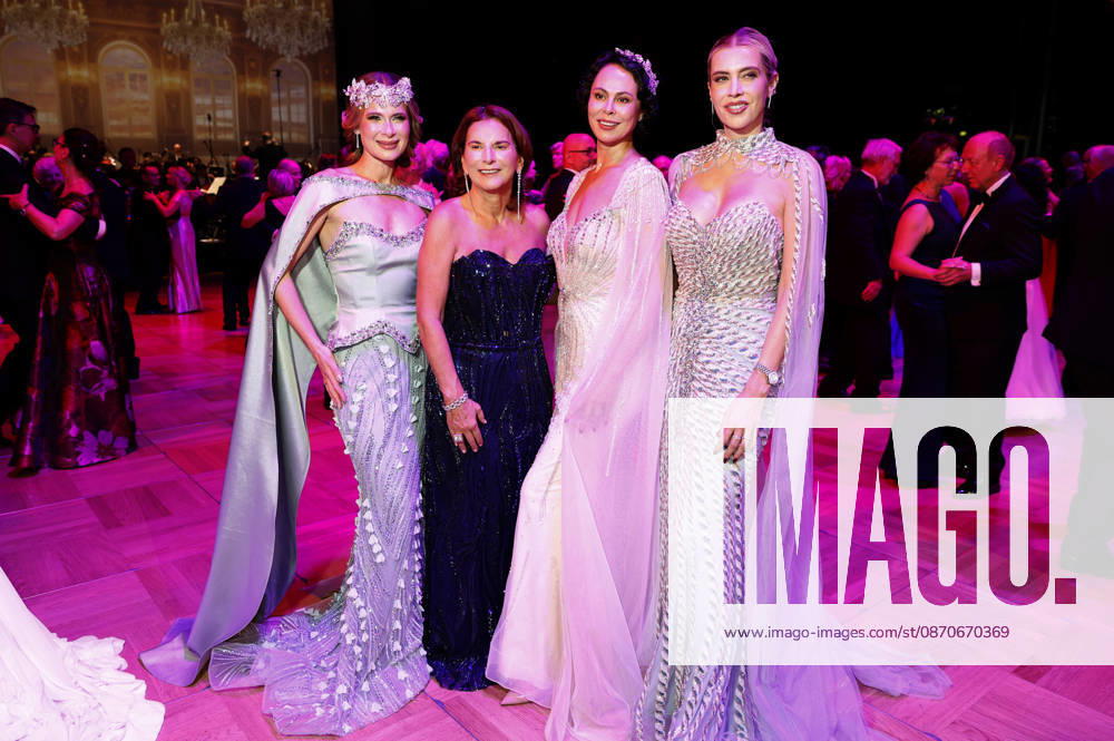 Iryna Thater, Claudia Obert, Natalia Yegorova und Verena Kerth beim 31. Leipziger Opernball 2026 in der Oper Leipzig. Leipzig