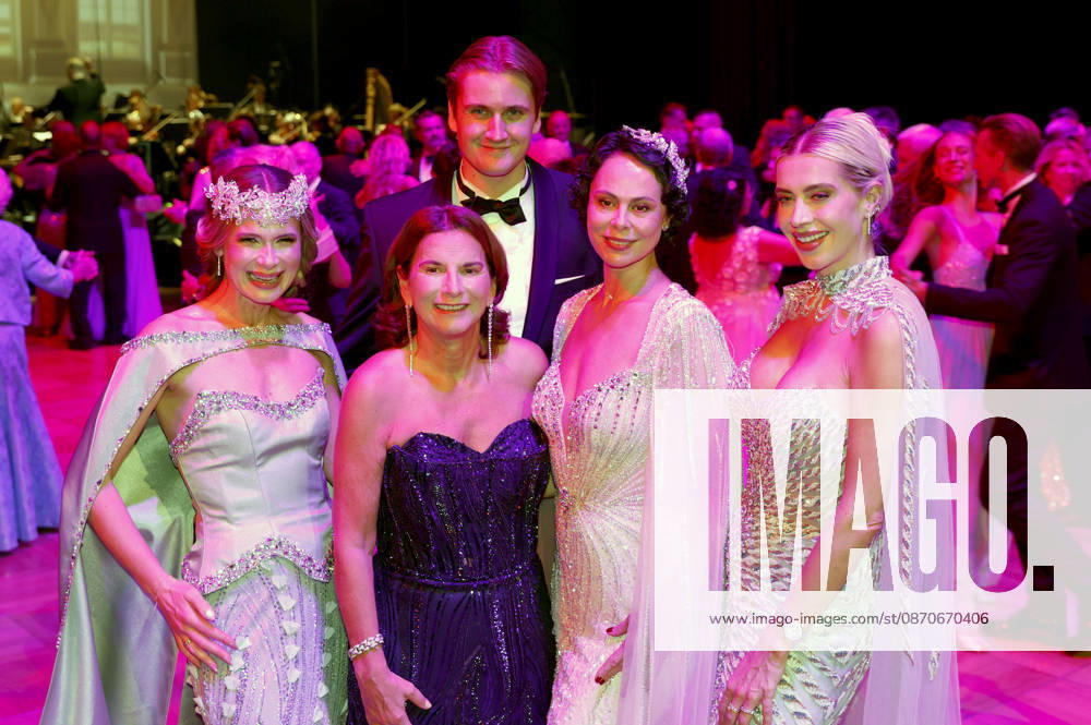 Iryna Thater, Claudia Obert, Natalia Yegorova und Verena Kerth beim 31. Leipziger Opernball 2026 in der Oper Leipzig. Leipzig