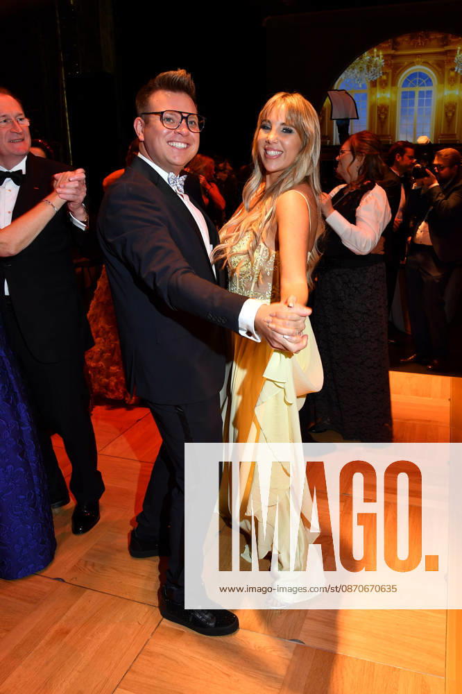Annemarie Eilfeld und Dominik Ledeabeim Leipziger Opernball 2026 in der Oper Leipzig a m 24.10.2026