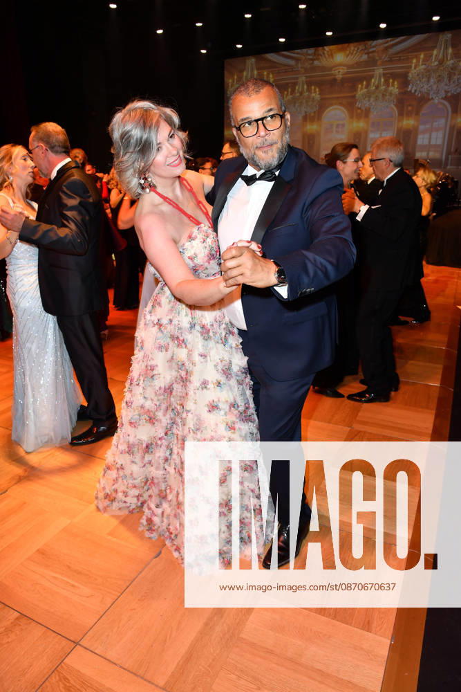 Cheryl Shepard mit Ehemann Nikolaus Okonkwo beim Leipziger Opernball 2026 in der Oper Leipzig am 24.10.2026