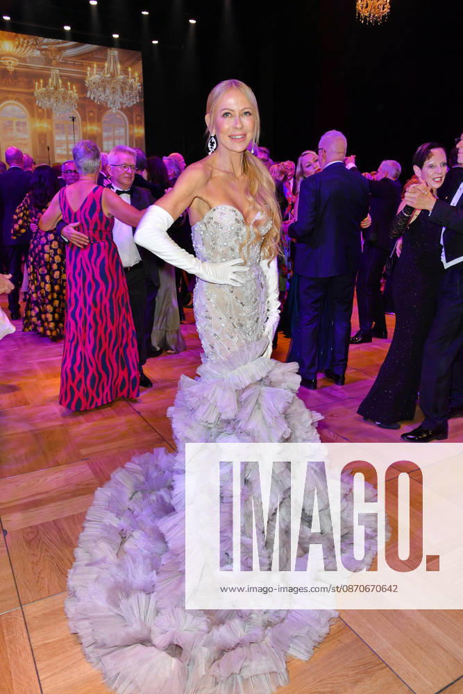 Jenny Elvers beim Leipziger Opernball 2026 in der Oper Leipzig am 24.10.2026