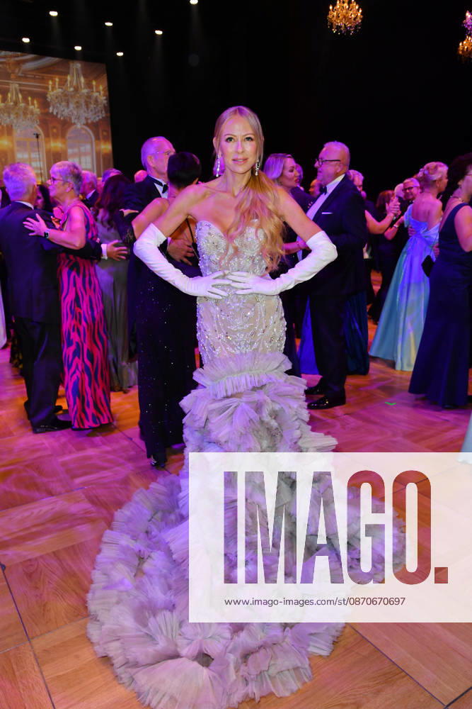 Jenny Elvers beim Leipziger Opernball 2026 in der Oper Leipzig am 24.10.2026
