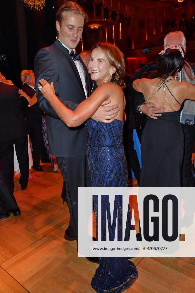 Claudia Obert beim Leipziger Opernball 2026 in der Oper Leipzig am 24.10.2026