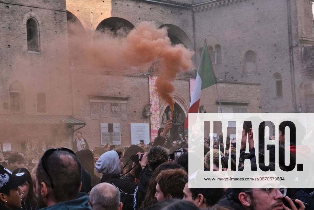 Thousands of people gathered spontaneously in Piazza del Nettuno before setting off in a march through the city centre. Clashes broke out along Via Marconi. Several people were injured, and a young man lost consciousness after being tackled by police. A police water cannon was also used from behind the protesters and hit the ambulance that was assisting the unconscious man. In protest, demonstrators sat down in front of the police line, which, after several minutes, decided to disband its wall of shields. Bologna Italy