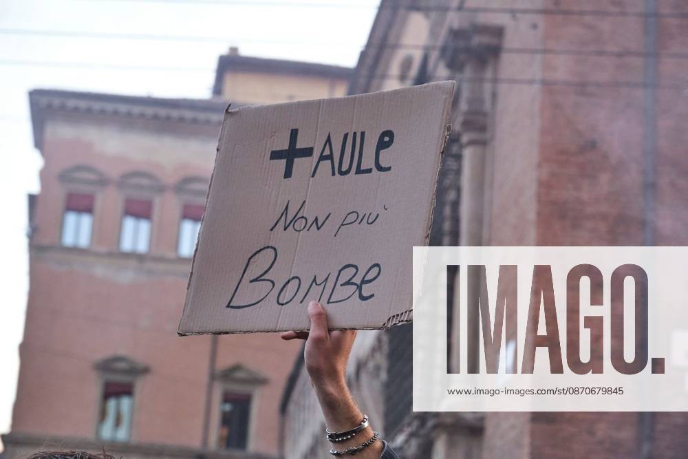 Thousands of people gathered spontaneously in Piazza del Nettuno before setting off in a march through the city centre. Clashes broke out along Via Marconi. Several people were injured, and a young man lost consciousness after being tackled by police. A police water cannon was also used from behind the protesters and hit the ambulance that was assisting the unconscious man. In protest, demonstrators sat down in front of the police line, which, after several minutes, decided to disband its wall of shields. Bologna Italy