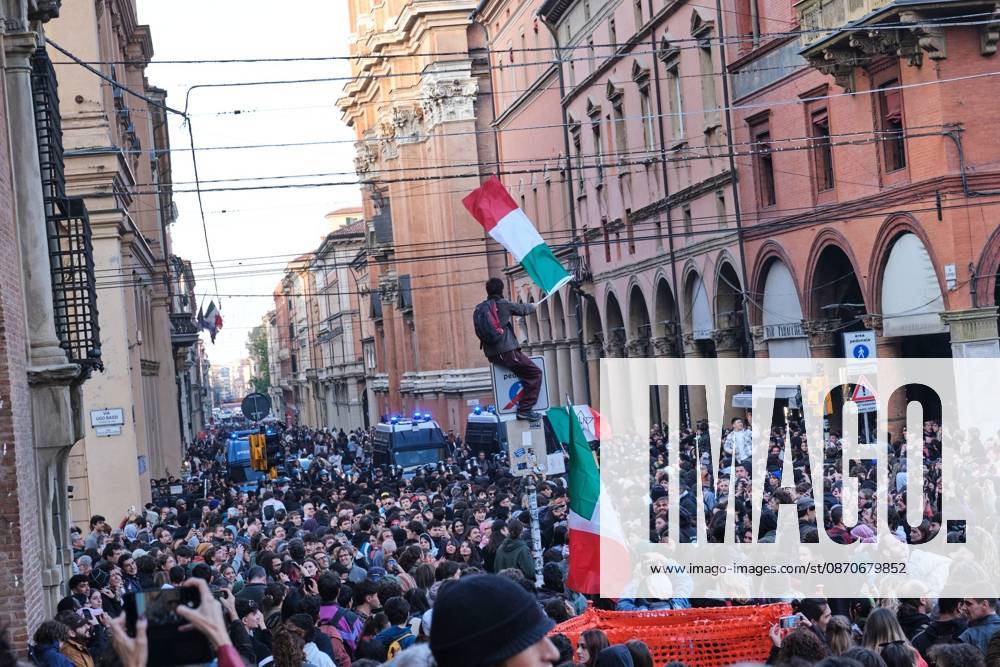 Thousands of people gathered spontaneously in Piazza del Nettuno before setting off in a march through the city centre. Clashes broke out along Via Marconi. Several people were injured, and a young man lost consciousness after being tackled by police. A police water cannon was also used from behind the protesters and hit the ambulance that was assisting the unconscious man. In protest, demonstrators sat down in front of the police line, which, after several minutes, decided to disband its wall of shields. Bologna Italy