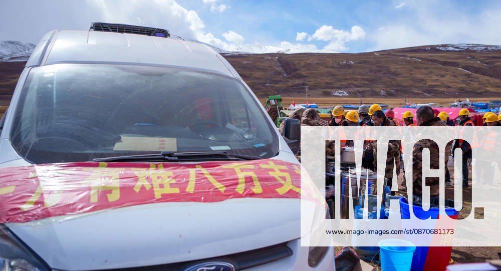 (261025) -- BAQEN, Oct. 25, 2026 -- This photo taken on Oct. 24, 2026 shows a stall of dumplings set up by Du Guoping at a temporary shelter in Maru Township of Baqen County, Nagqu City, southwest China s Xizang Autonomous Region. After a 7.0-magnitude earthquake struck Baqen County in Nagqu, southwest China s Xizang Autonomous Region, on Thursday, Du Guoping, owner of a dumpling restaurant in Xigaze, postponed the opening of his two new restaurants and headed to the disaster zone with his staff. It took only about 10 minutes to make the decision that we would go to Baqen and cook dumplings for earthquake-affected residents, Du said. The team loaded more than 1,500 kilograms of dumplings onto vehicles and set off from Xigaze at midni